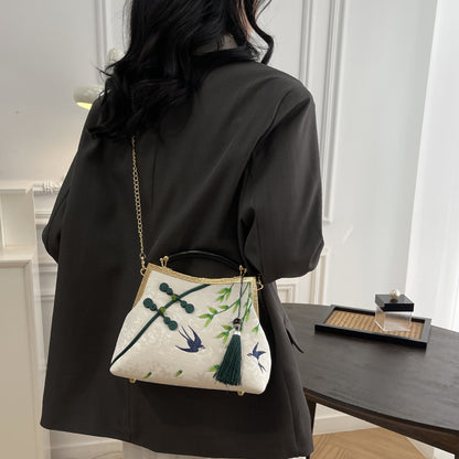 Embrodered clutch handbags